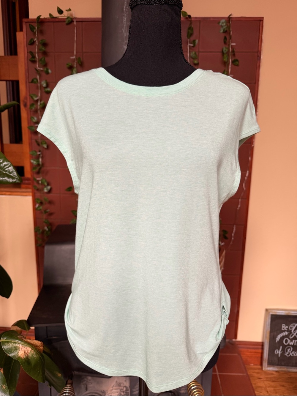 #329- Woman’s Patagonia Twist Top Mint Green Short Sleeve Women's Tee - Picture 3 of 9